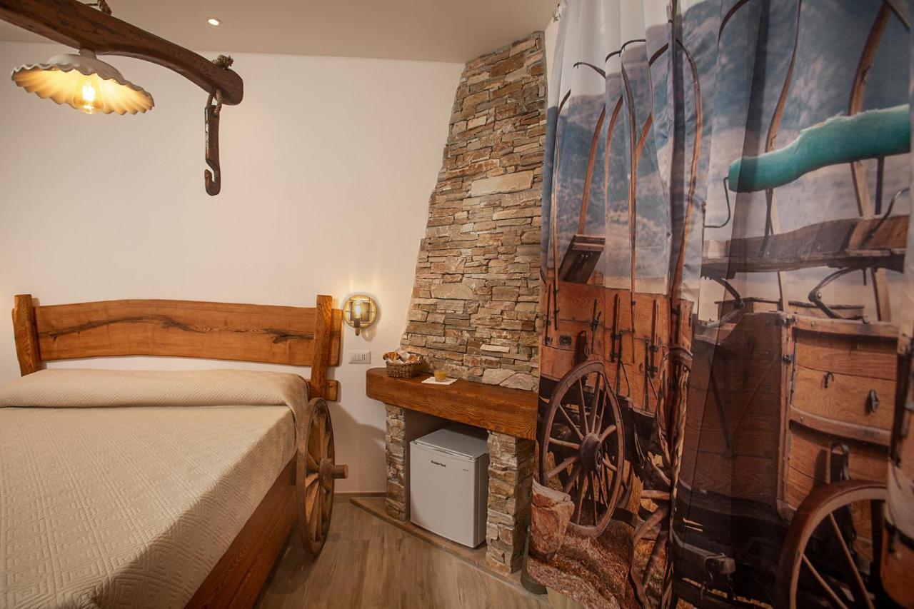 Готель Vincent House Санта-Тереза-Галлура Екстер'єр фото